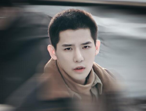 滤镜碎一地!《左肩有你》又曝新路透,范丞丞王安宇现满分求生欲