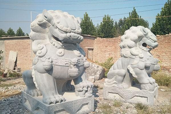 白城雕塑摆件墓地石雕青石狮子青石狮子石雕图片大全