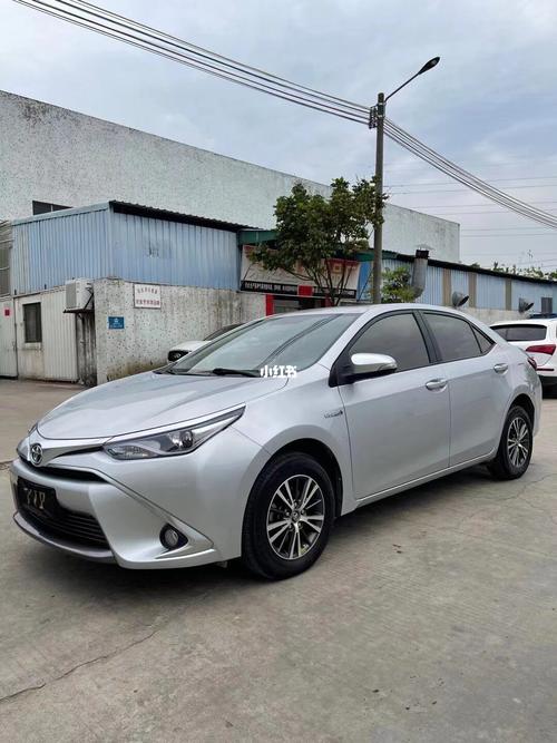 丰田雷凌双擎1.8油电混合_丰田_方向盘_汽车_汽车介绍