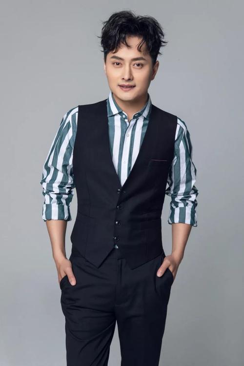 云飞农村走出的著名歌星在再婚中找到幸福