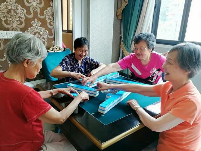 胡锡兰与她的同学们