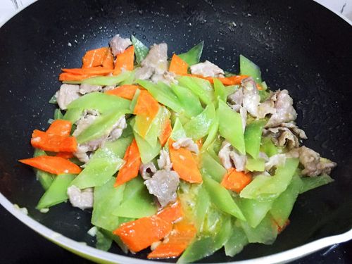 莴笋炒肉