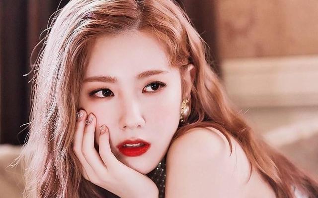 精美图集韩国神颜女爱豆赵美延