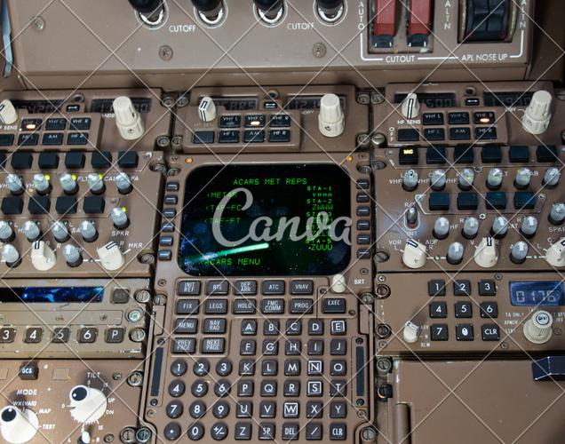 开关按钮室内波音747成品飞机飞行器座舱摄影运输