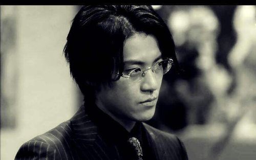 直到小栗旬和生田斗真时隔8年再次合体,出演了《无间双龙》