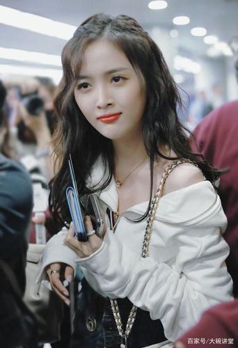 高清美照!火箭少女101组合成员:吴宣仪