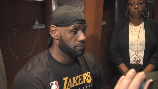 詹姆斯砍46分,一夜狂刷n纪录,谁注意赛后一细节,他真没有哨