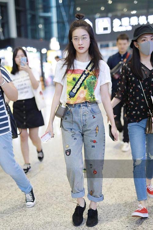 张雪迎生图是路人?最新路透个矮五五分,网友:暴露了梨