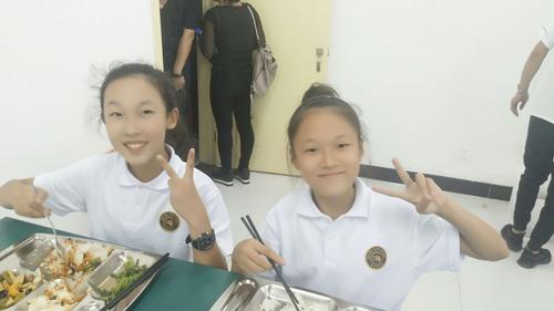 王佳乐同学在大同书院的日常