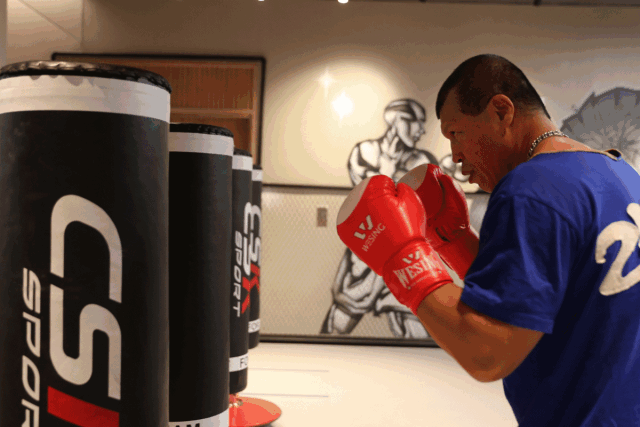不打不相识炼工场拳击课闪亮登场boxingattrainy