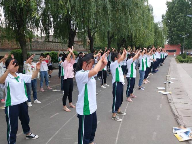 辉县市第四高级中学也迎来了自己崭新的季节,让我们走进四中,去