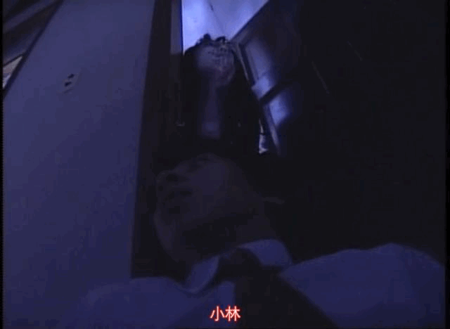 当她钻进你被窝,她可能只是想找你聊聊天