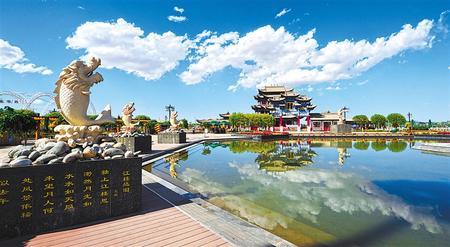 嘉峪关南湖夜光楼.