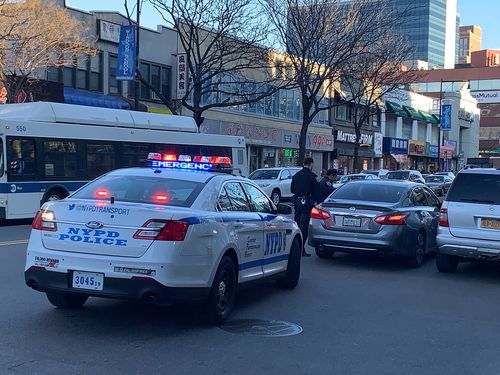 佛罗里达州车牌的司机立刻被cttf警车拦截下来并且开具罚单.