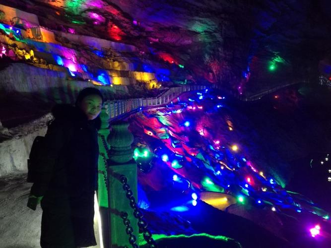 【汉中美景:神奇梦幻的大佛洞!】