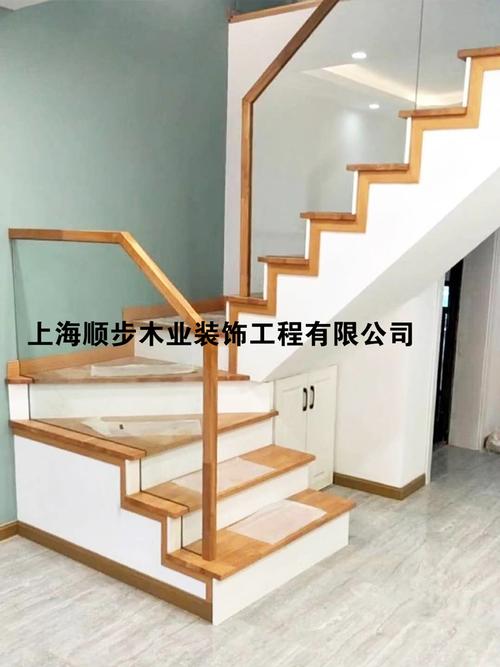 整体实木楼梯上海厂家扶手立柱定制中式楼梯钢木旋转楼梯欧式铁艺