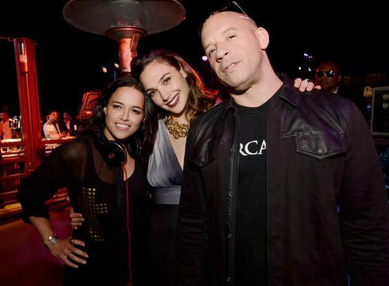 《速度与激情8》上映 想念这位最美速激女神(图)