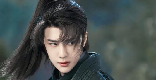 并且如今在《天下长河》当中,王一博出演一位男三号的角色; 其实对于