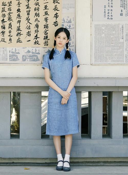 9位女星「民国风麻花辫造型」!杨紫甜美上热搜,周也