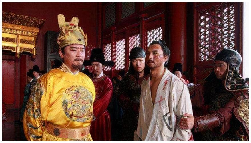 将军冒死替皇帝挡九箭,为报恩,朱元璋抄家时给他留了个7岁孙子