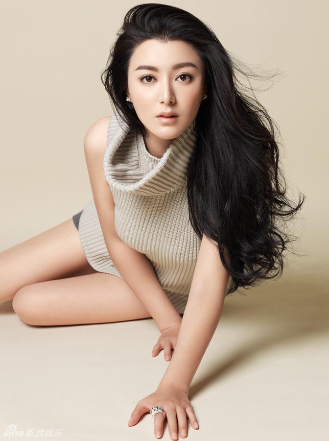 组图:陈廷嘉秋冬写真曝光 感性优雅显女神范_高清图集