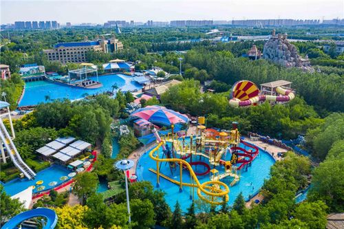 郑州方特水上乐园迎来首批体验官开启夏日水狂欢