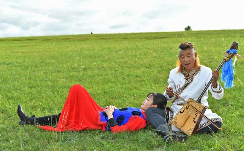 内蒙古巴彦呼硕大草原,唱一曲《敖包相会》,做一天草原人