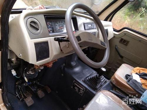 方向盘四缸机三轮车出售