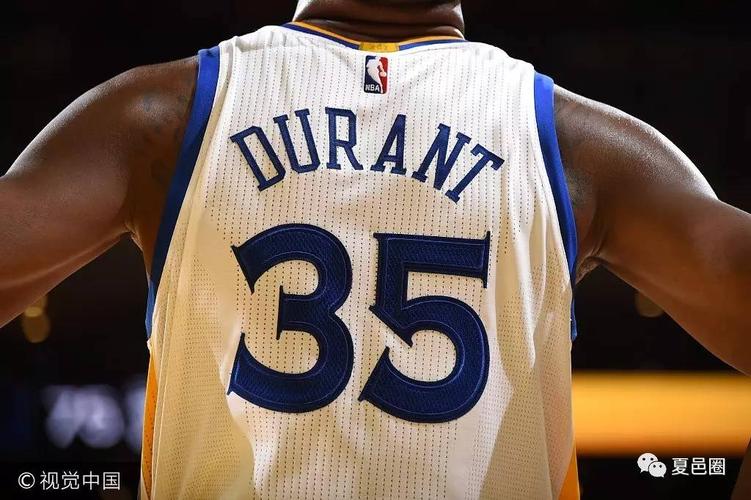 杜兰特背影andrew d. bernstein/getty imag