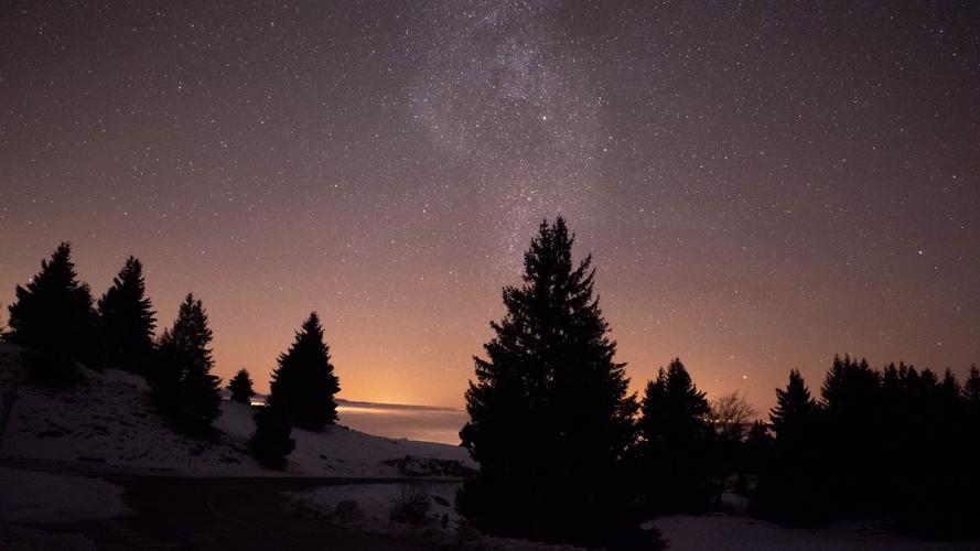 美丽的夜空星空图片-风景壁纸-高清风景图片-第6图-娟娟壁纸