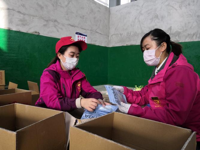 志愿者蒋璐蔓:践行初心抗疫情 巾帼党员夺目红