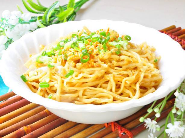 梅州腌面是客家人经过几次大迁移后,把中原部分饮食带