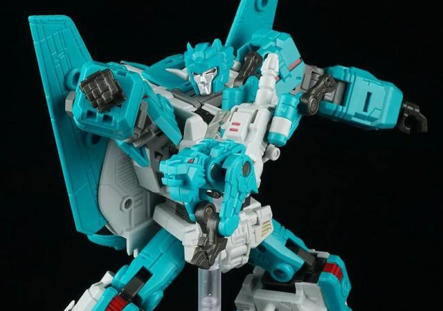 模玩资讯:变形金刚第三方 tfc 哈迪斯 煞星 关节重置版