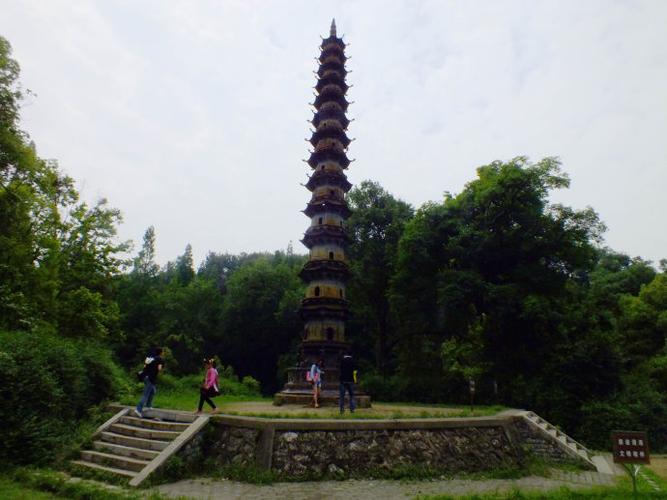 周征观景525:当阳玉泉寺铁塔