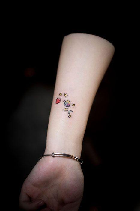 日月星辰个性手臂纹身图案