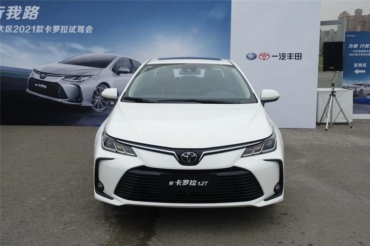 丰田2021款卡罗拉:油耗5.1l/100km,欲从混动"口下"抢饭碗