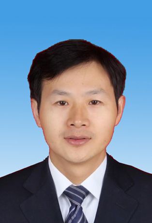 宁东升,男,1974年9月出生,汉族,河南平舆县人,2000年4月加入中国共产