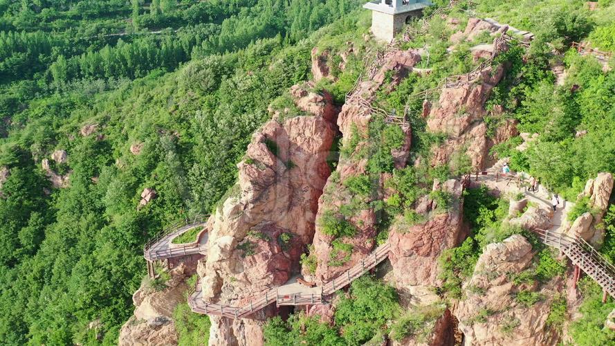 河南郑州伏羲山红石林风光