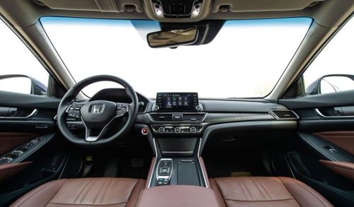 本田雅阁内饰