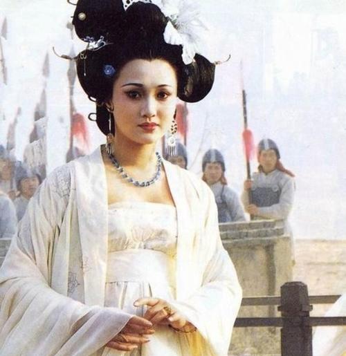 杨玉环真容有多美?复原图神似一女星,难怪唐玄宗会为