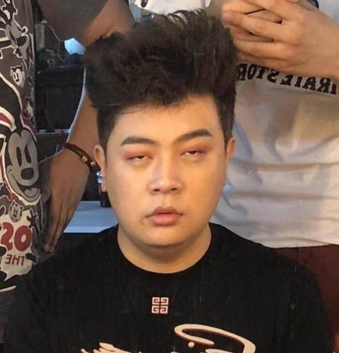 jy微博成大型粉丝打假现场:糟糕!是嫌弃的