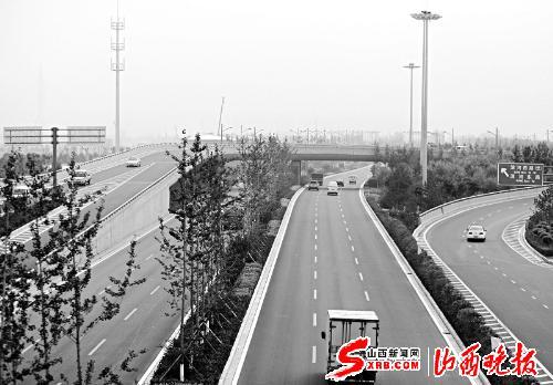 滨河西路南延段昨通车(图)