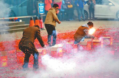 25日上午,鞭炮闹得最欢的时段,济南的空气变成了
