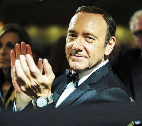 被曝性侵14岁幼男丑闻之后,《纸牌屋》男主角凯文·史派西公开出柜