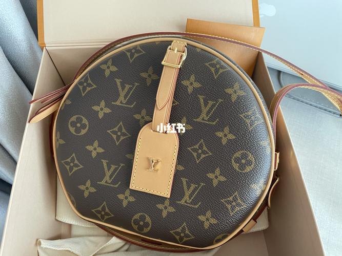 lv软圆饼大号vs小号