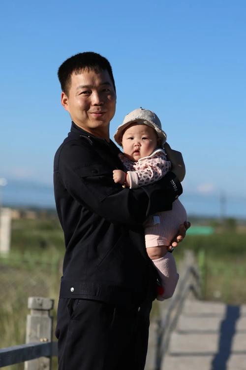 胡松图哈尔逊边境派出所外勤民警张博 与妻子王亚男 怀揣着最初的梦想