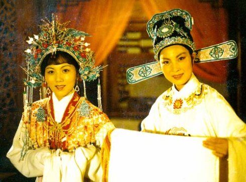 茅威涛这一段算是名唱段,也算是我入坑越剧的第一曲,三字"姑娘啊