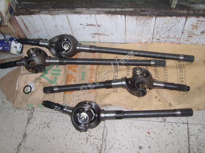 东风军车245前半轴总成(三销式)