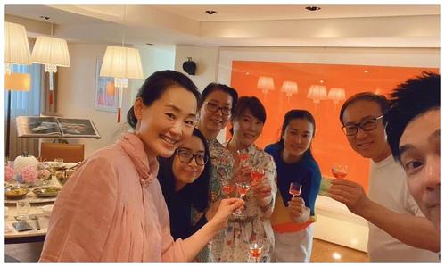 林依轮晒照庆结婚25周年 林依轮妻子西华个人资料照片