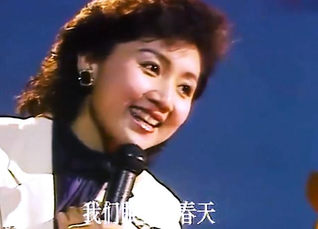 当年在春晚唱春光美大火之后歌手张德兰为什么消失了